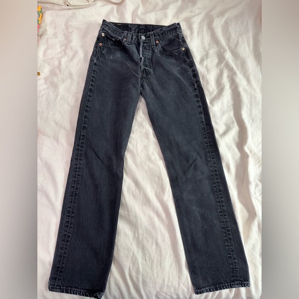 Vintage faded black Levi’s 501